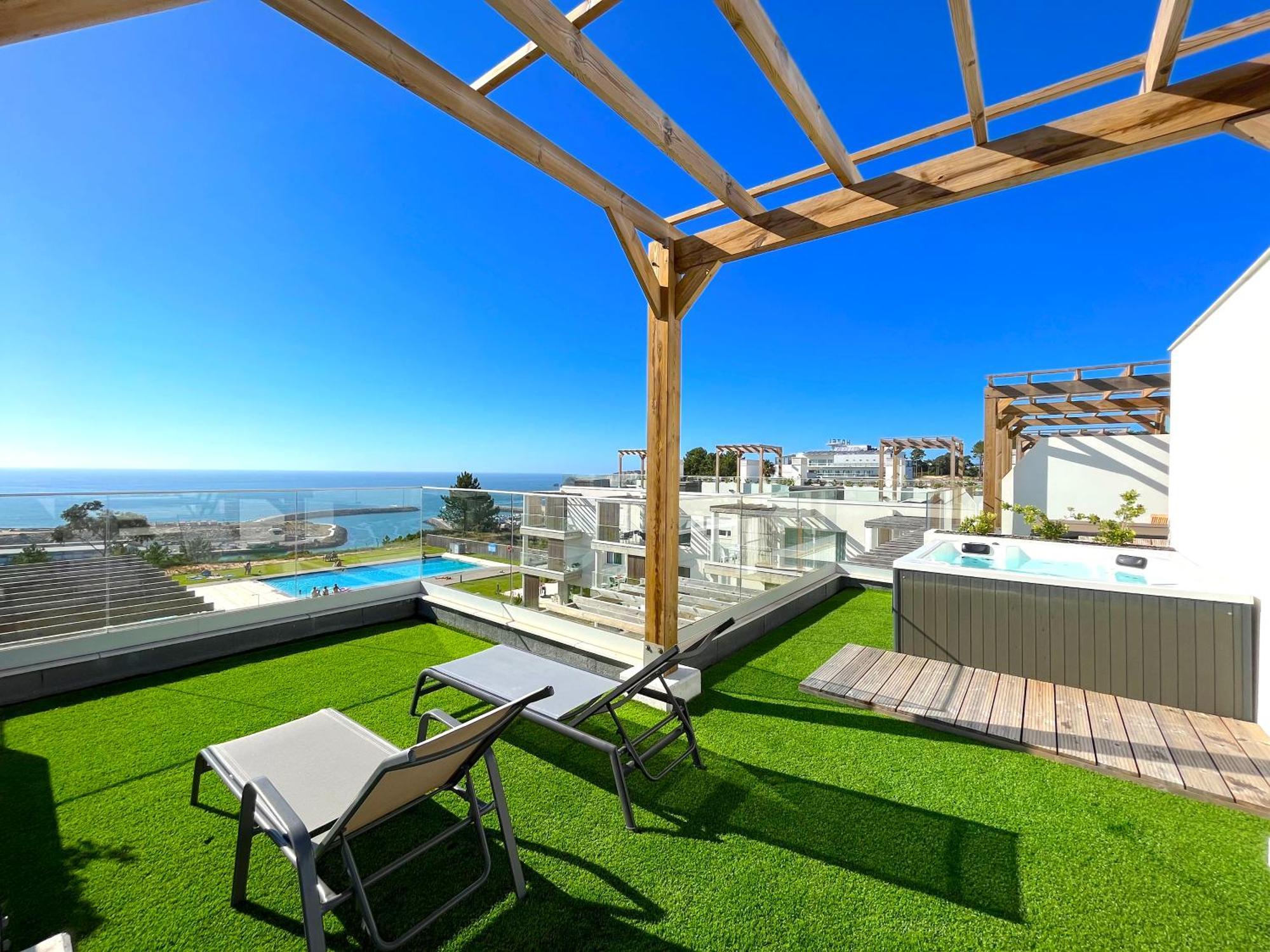 Mar A Vista - Condominium With Pool, Gym And Sea Views Nazare Room photo